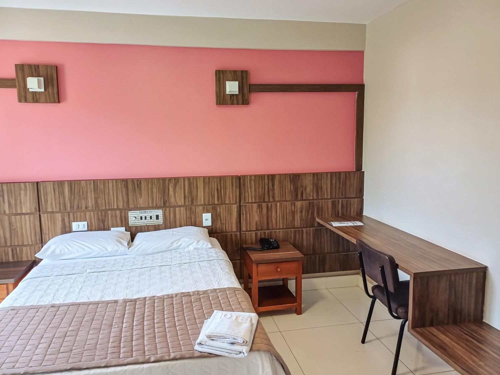 Piloes Palace Hotel Mineiros Zewnętrze zdjęcie