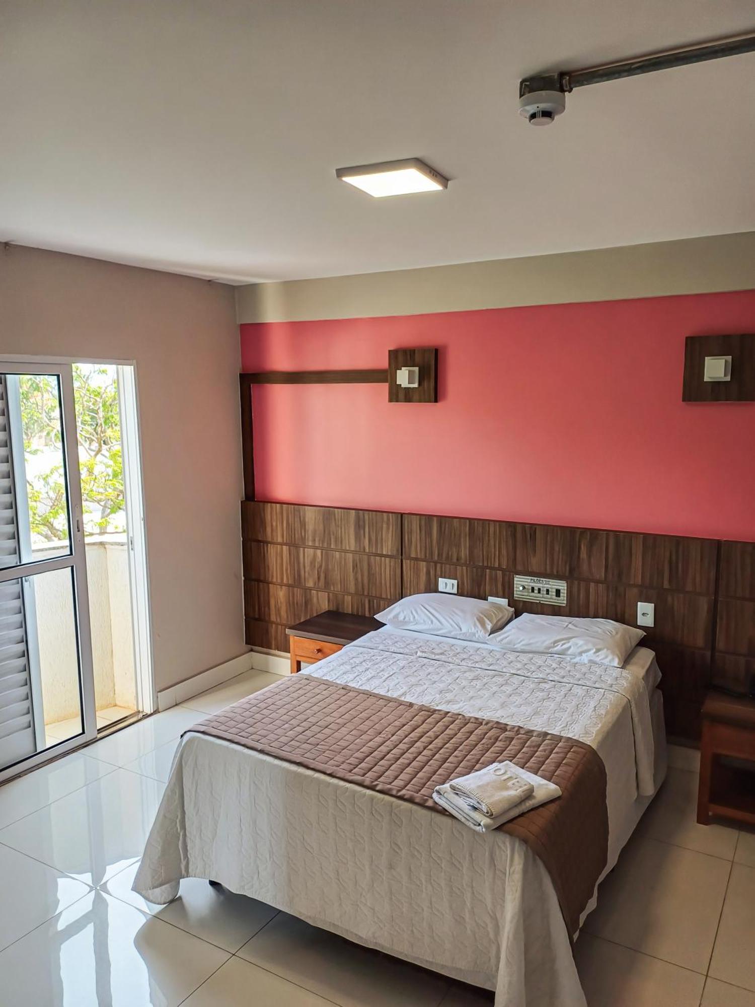 Piloes Palace Hotel Mineiros Zewnętrze zdjęcie
