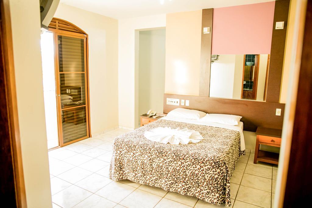 Piloes Palace Hotel Mineiros Pokój zdjęcie